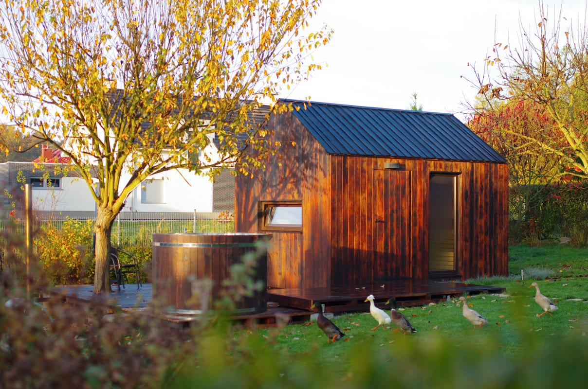 Tuula outdoor garden sauna